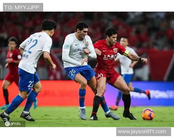 山东鲁能与上海上港精彩对决直播视频全程回顾与分析 山东鲁能与上海上港精彩对决直播视频全程回顾与分析