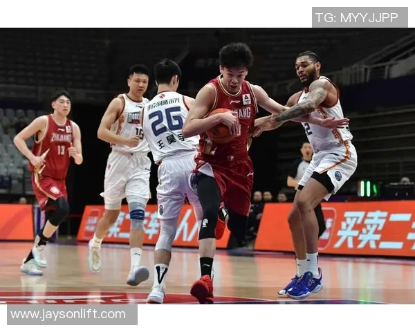 南京篮球队区域防守分析：优缺点及改进建议探讨